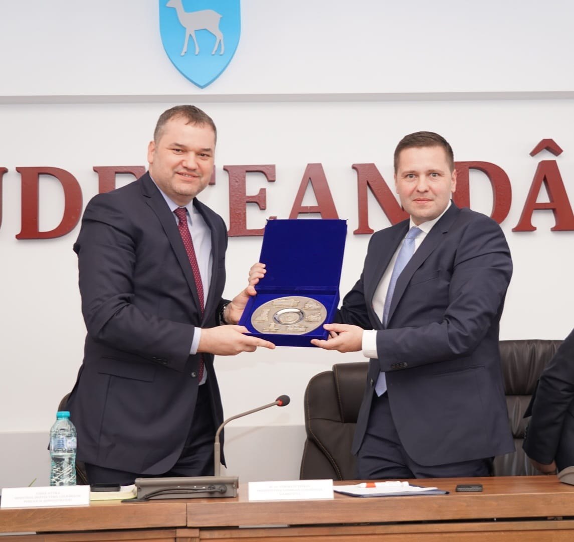  Ministrul Dezvoltării, Lucrărilor Publice și Administrației, Cseke Attila, vizită în județul Dâmbovița