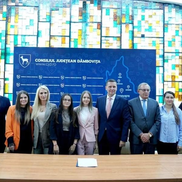  Un nou program de internship debutează la Consiliul Județean Dâmbovița